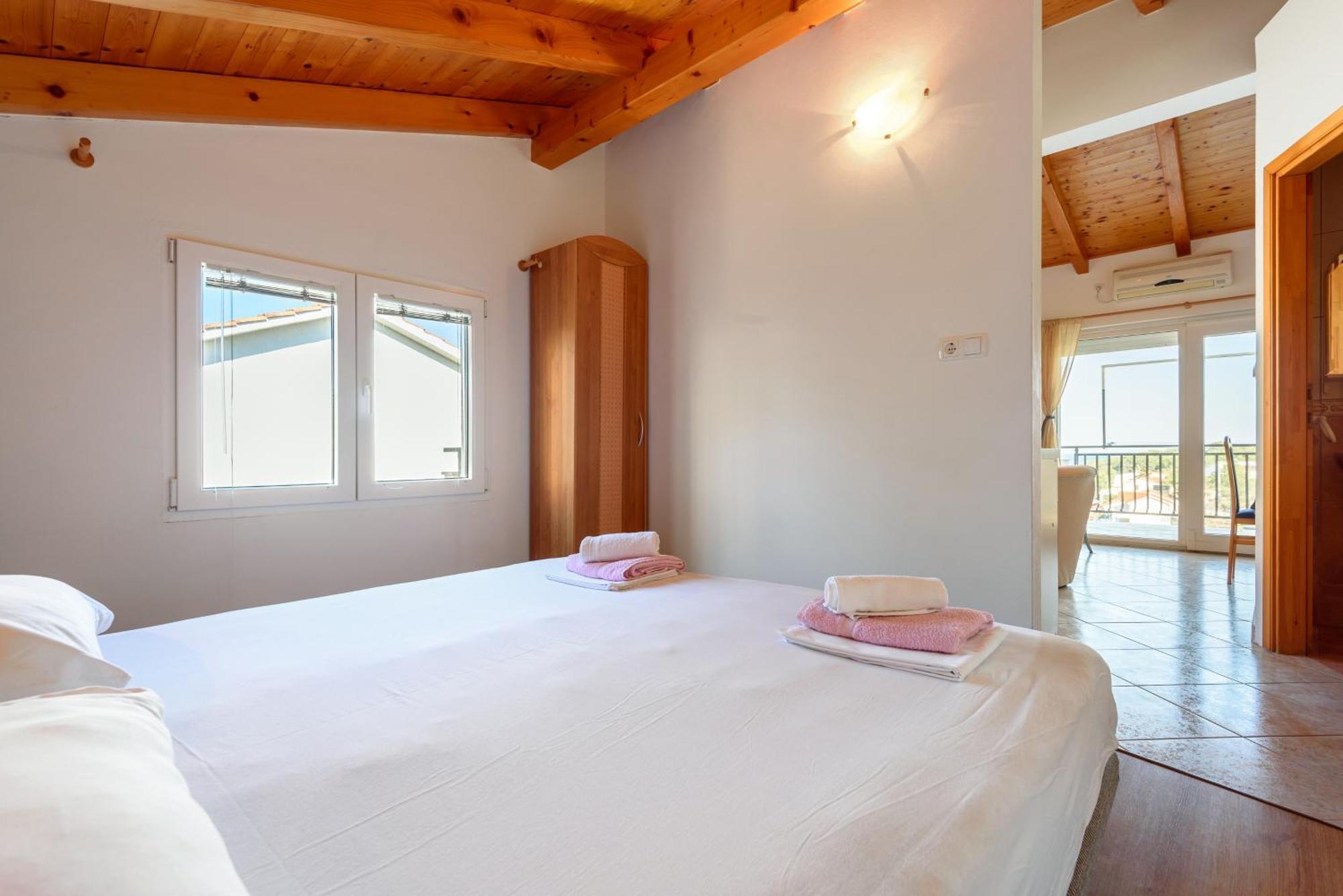 Apartments By The Sea Basina, Hvar - 11817 Vrbanj Quarto foto